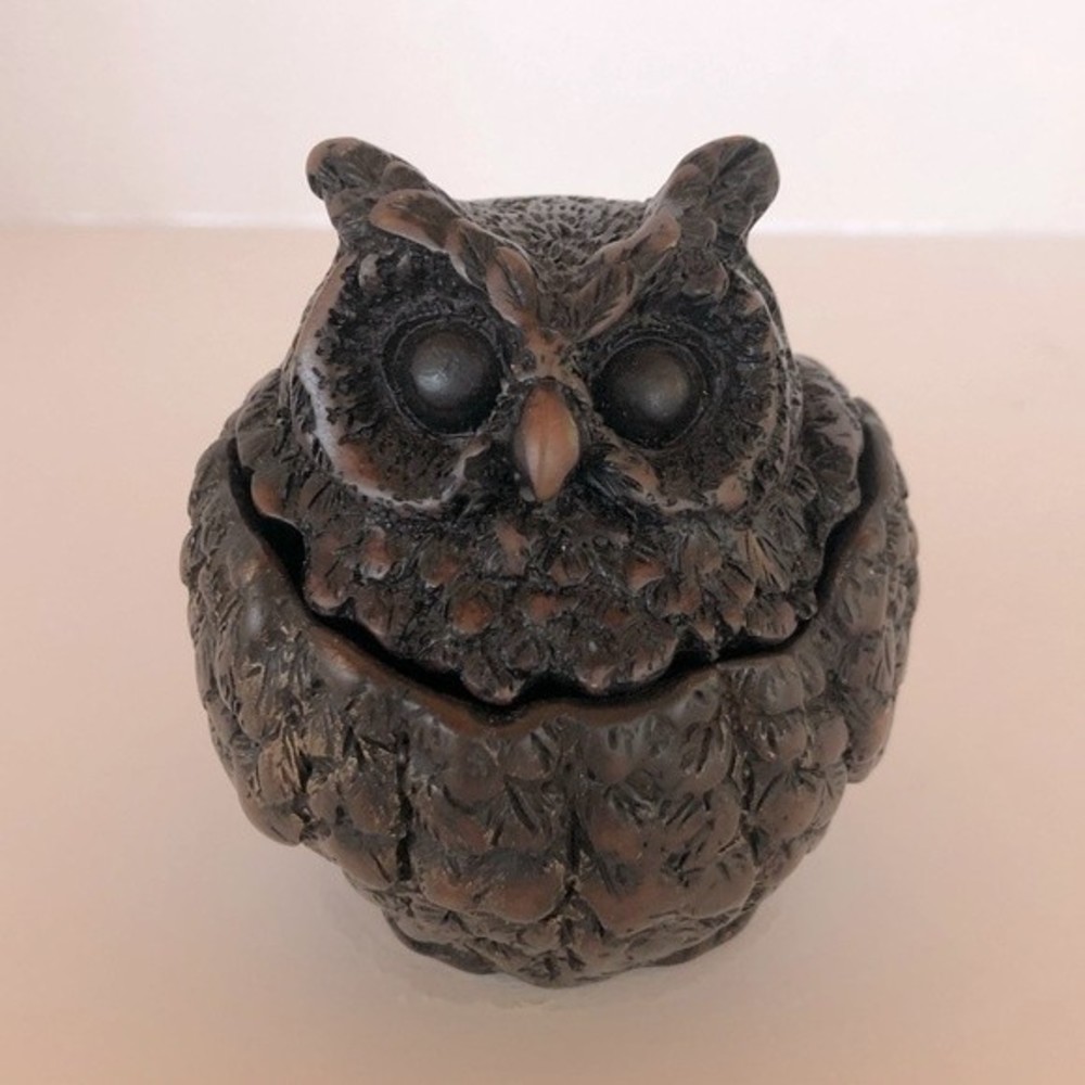 Vintage clay brown owl trinket box- Hooo’s Art Book inside, 3.5” x 3.5” x 3.5”